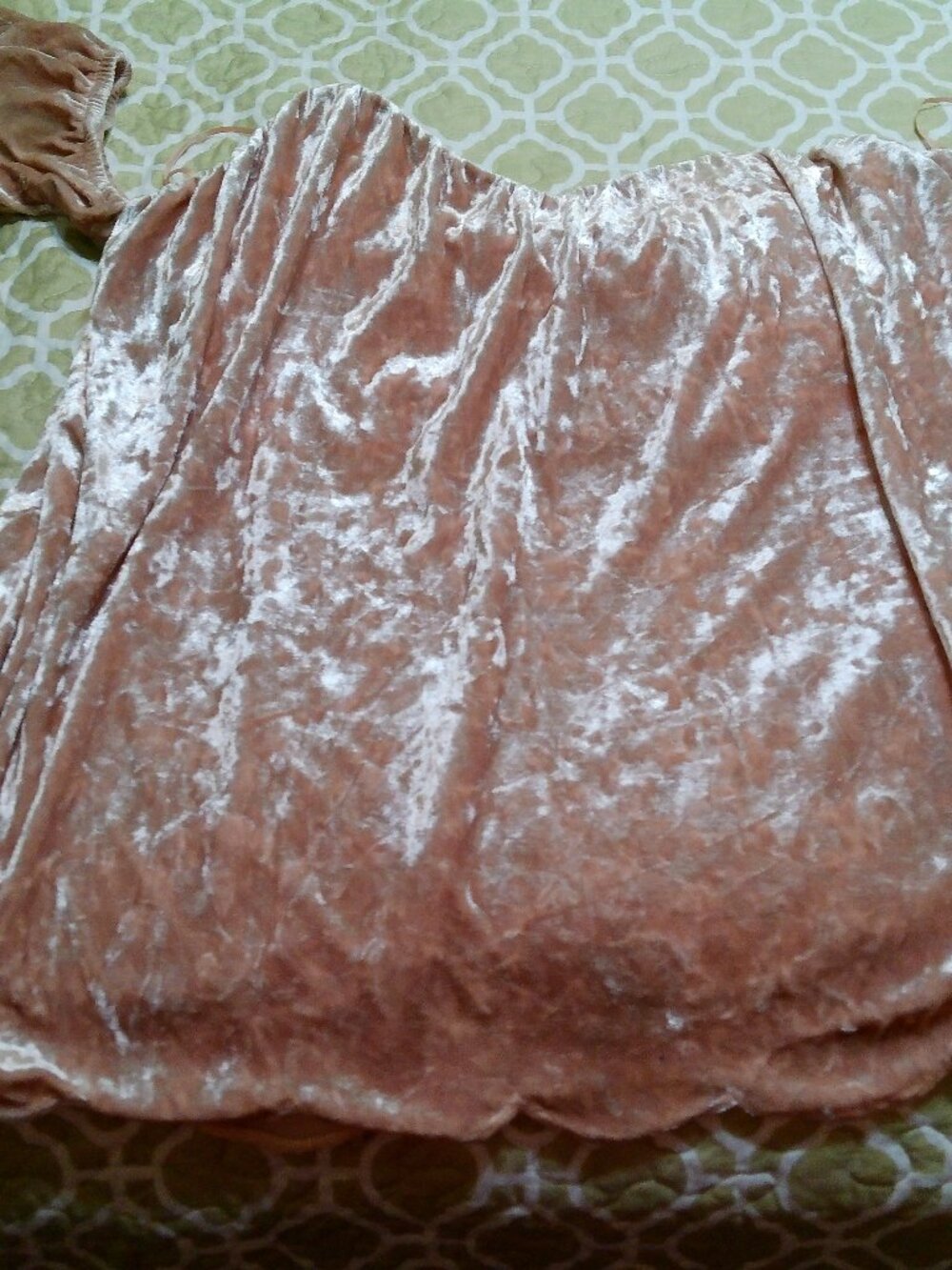MIAMI CRUSHED VELVET TOP PEACH GOOD CONDITION